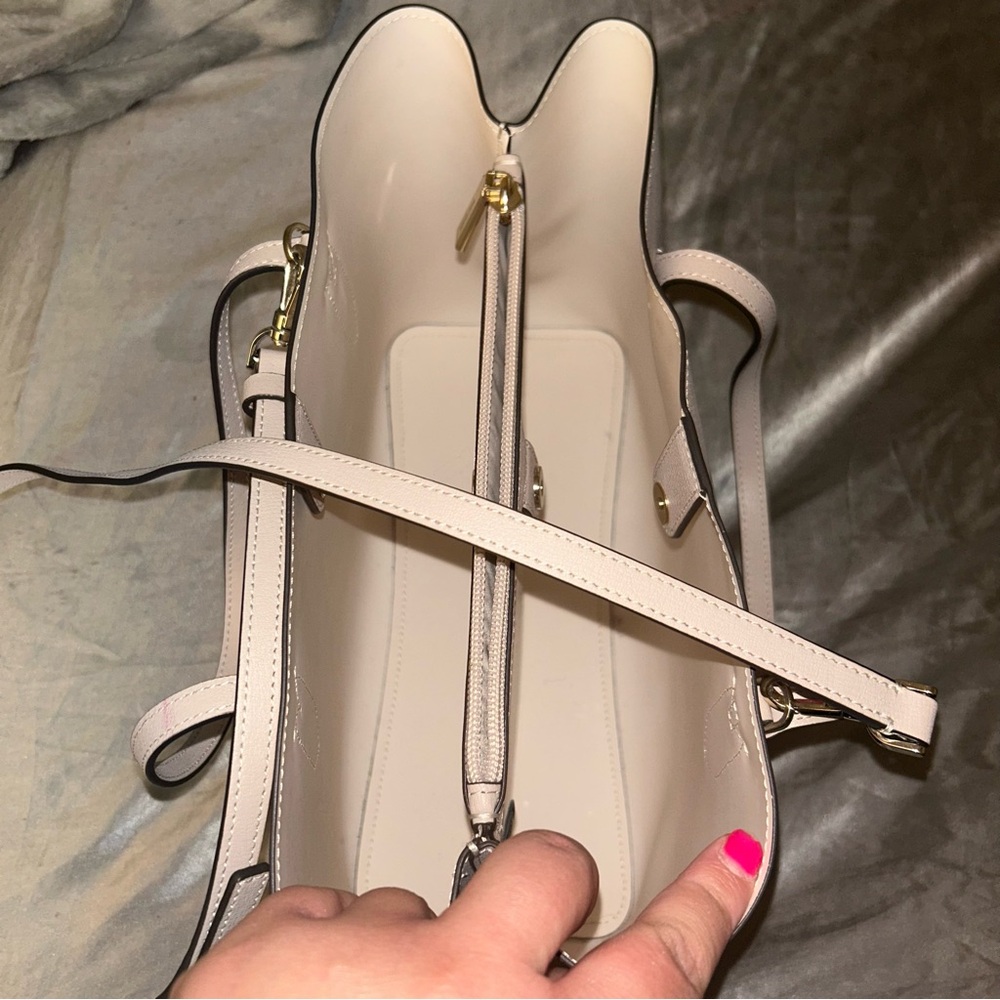 Kate Spade Harper Satchel Like New - Picture 6 of 6